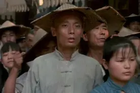 她贪污600多亿，美国答应让她避难，结果刚下飞机300箱行李被没收图片