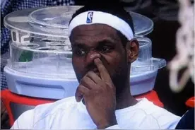 相机无意间拍到的尴尬有趣的画面，第五张味道很大图片