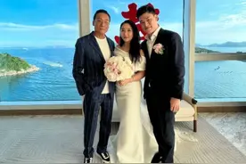 梁家辉大女儿低调结婚举行婚礼 梁家辉和一对新人合影率先曝光图片