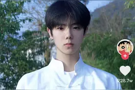 这个男孩30天涨粉超500W，品牌追着求合作，全网竞猜他的真实身份图片