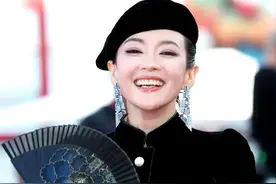 影后章子怡：错过撒贝宁嫁三婚汪峰，离婚1年惊艳亮相威尼斯红毯图片