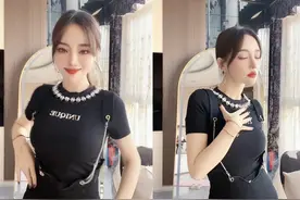李小璐楼下跳舞，紧身衣背带裤精神气质绝佳，皮肤光滑宛若少女图片