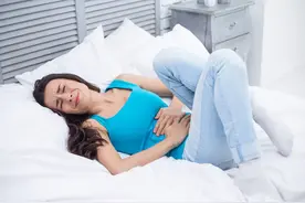 女生痛经了该怎么办呢？图片