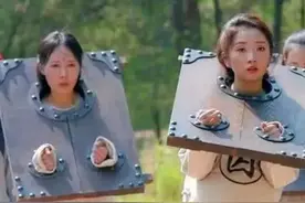 古代押送犯人路途遥远且艰辛，为何衙役们遇到女犯人，都抢着去？图片