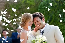 越南女老师与她的富二代学生未婚生子，如今有2娃生活幸福图片