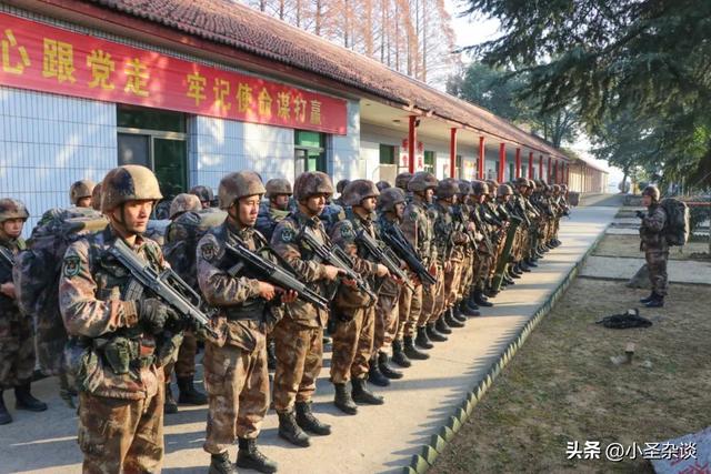 新疆军区是陆军战备等级最高的部队之一,始终高度戒备,随时应战