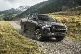 深度解析首次进入中国的2.8T柴油版丰田海拉克斯皮卡性能参数配置图片