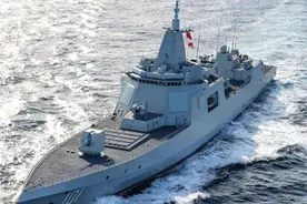 不是055B和052E，这才是中国新型驱逐舰，003航母真正带刀护卫？图片