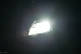 每个司机都应该懂汽车灯语，闪一下闪两下闪三下，分别是什么意思图片