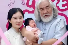 12对老夫少妻和老妻少夫，年龄相差最大54岁，80岁还在生子图片