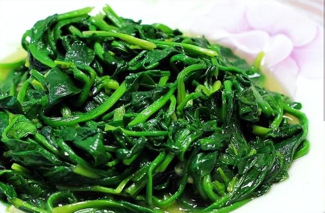 花胶猪展茨实莲子汤 莲子花胶猪肚汤的做法