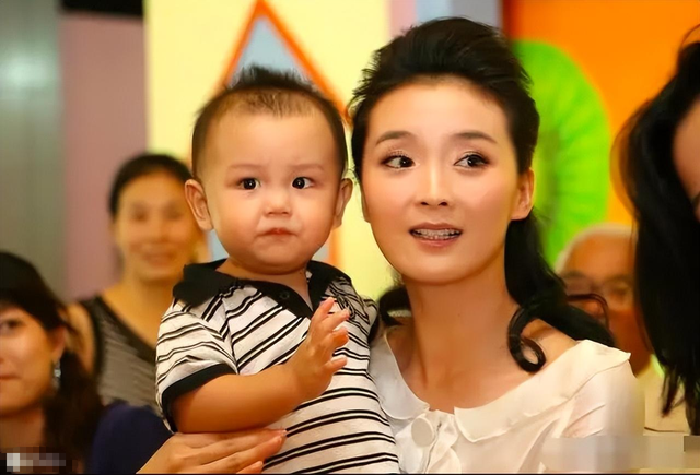 曝王艳豪宅被流拍!起拍价11亿无人理,富豪老公被追债玩"失踪"