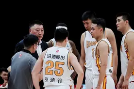 山西男篮遇到大麻烦，曝内线大将拒绝续约，或会加盟到上海男篮图片