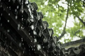李煜伤感至极的一首词，句句催泪、凄艳千古！道尽了人生的无奈图片