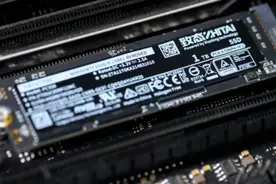 为啥固态硬盘的擦写次数只有千次，用完以后会坏吗？图片