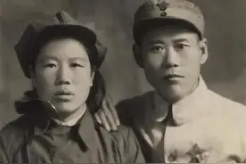 49年，一女乞丐来到政府门口对门卫说：我不乞讨，有事找县委书记图片