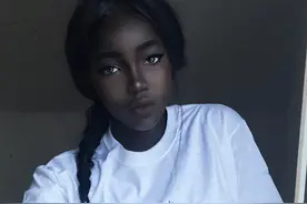 那个曾火爆全球的黑人女孩有多美？被富二代排队追，后来怎样了？图片