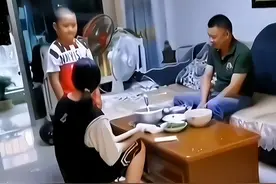 当弟弟的班主任被哥哥娶回家，临近考试前，家庭氛围太过于压抑图片