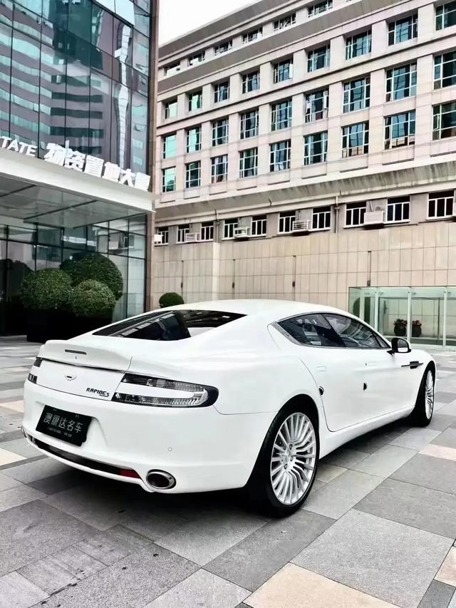 全屏超高清的超跑豪车壁纸 .欣赏一下 ！#创作灵感