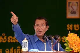 柬埔寨突遭无人机入侵，200门火炮陈列柬越边界，时间点很特殊图片