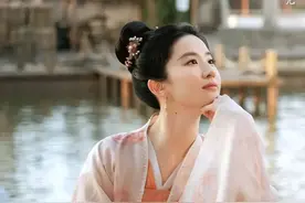 被误解的刘亦菲：美貌于她，不值一提图片