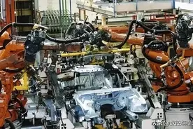 数控工人：拿最少的钱，干最累的活！为什么薪资一直上不来？图片