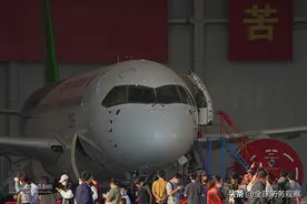 波音747生产落幕，国产C919交付在即，中美多域博弈，又一记重锤图片