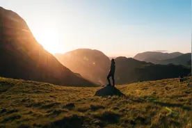人为万物之灵图片