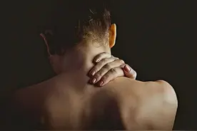 皮肤出现大面积红疹，也是类风湿造成的？图片