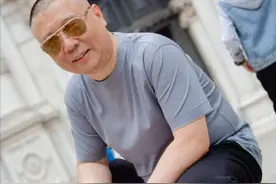 七国八城！郭德纲晒照宣布德云社2024海外巡演结束：虽然辛苦，乐趣无限。天天请客不穷，夜夜做贼不富图片