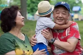 上海最悲催外公，带外孙3年却被告索赔27万，背后原因发人深思图片