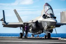 美军F35C不再“孤单”，五代机对标，歼35已不是传说，未来敢接招图片