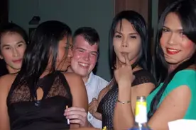 白人的乐园，女人的地狱！柬埔寨的“黄赌毒”有多疯狂？图片