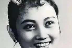 王晓棠： 影视界第一位女将军图片