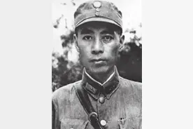 蒋介石与周总理谈判，一开口就颐指气使地说：“恩来，你是我的部下，你应该听我的话”图片