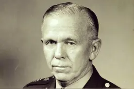 老蒋挂五颗星为何不是“五星上将”？此军衔为美军独有且暂时绝版图片