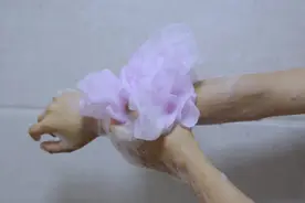 洗澡虽然很简单，但背后却还藏着诸多玄机，这3个“禁忌”需注意图片