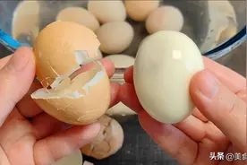 煮鸡蛋时，最忌冷水下锅，教你正确做法，鸡蛋鲜嫩，营养不流失图片