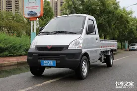 配1.5L汽油机，自由出入地库，五菱荣光小卡加长版4.33万起售图片