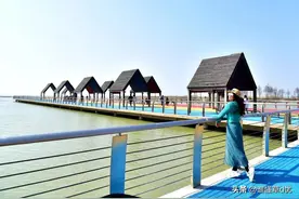 无法见到你，时常黯然神伤，想你，笑着笑着便泪眼婆娑图片