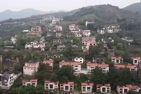 藏在大山里30年的重庆最早期别墅群，环境绝佳；今却荒废形同鬼镇图片