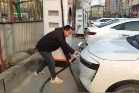 新春走基层 | 快电充电桩运维员杨坤：我的坚守，只为一路畅行图片