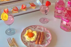 适合晒美食的朋友圈趣味文案图片