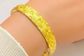 婚后买的黄金首饰属于夫妻共同财产吗？图片