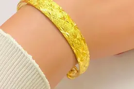 婚后买的黄金首饰属于夫妻共同财产吗？图片