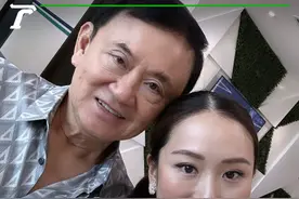 贝东丹陪同父亲他信就医图片