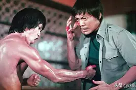 46年前，碰瓷李小龙的山寨雷片，9位功夫高手参演，林正英跑龙套图片