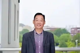 高有鹏：祝福母校（河南大学）一百一十周年而作图片