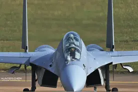 美国军事杂志称歼16是最大规模四代机群，性能先进，比苏35更危险图片