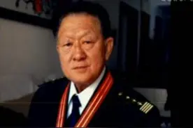 1986年一信用社遭持枪抢劫，神探乌国庆出山，凭一颗苹果巧妙破案图片